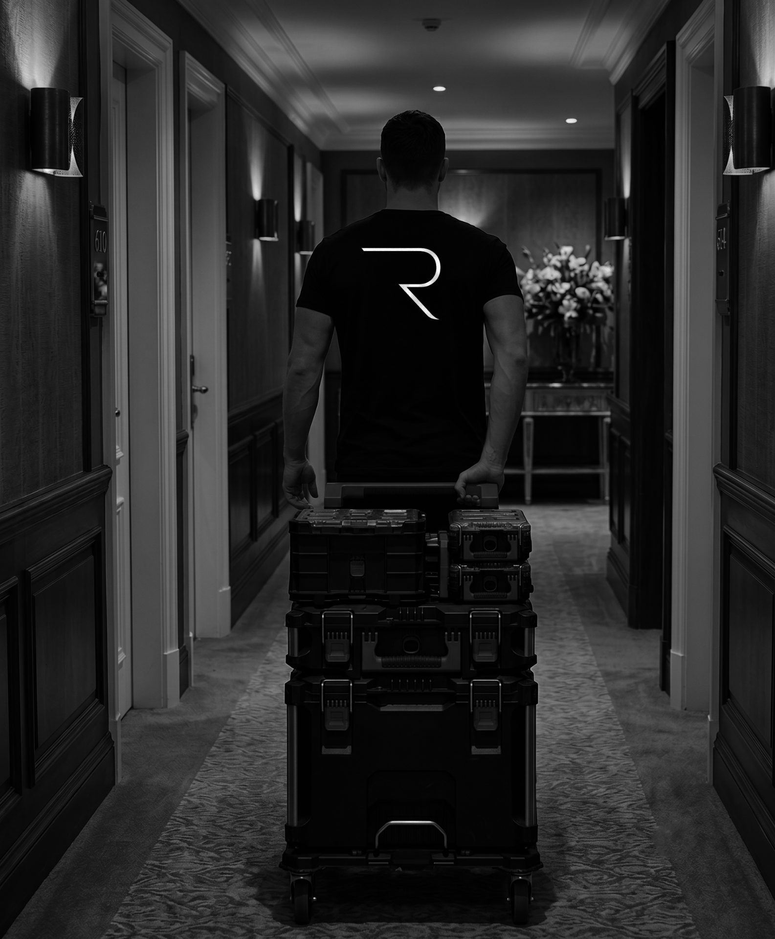 Reveo technician arriving on-site at a luxury hotel